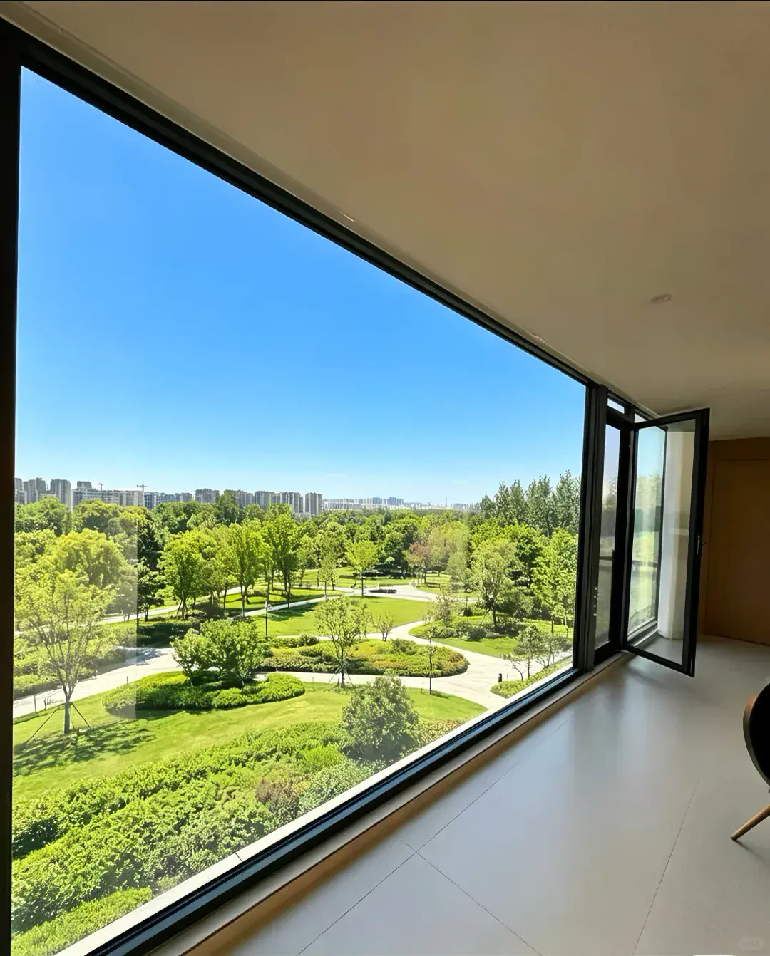 Thermal-break casement window
